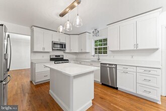 10105 Cotter Ct in Fredericksburg, VA - Building Photo - Building Photo