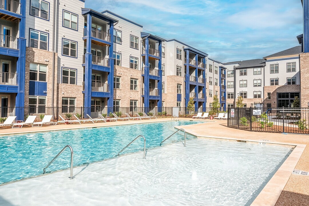 Preston Ridge in Cary, NC - Building Photo