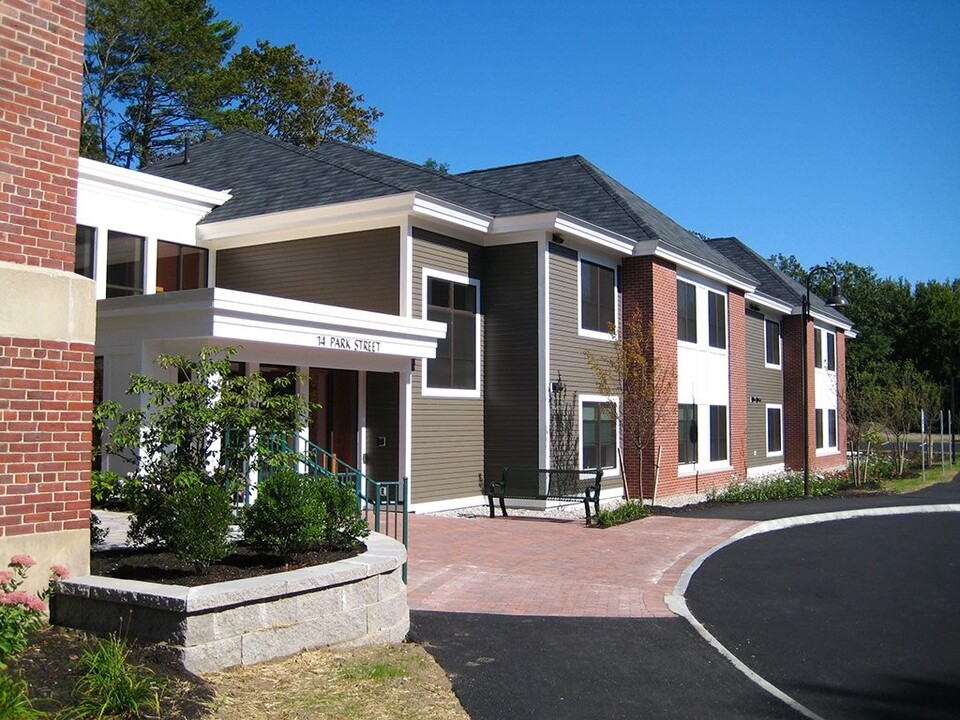 Park Street School in Kennebunk, ME - Building Photo