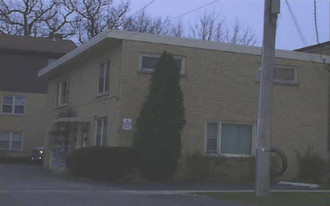 13-15 Webster Ave in Highwood, IL - Building Photo