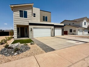 4237 El Capitan Wy in Saint George, UT - Building Photo - Building Photo