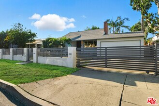 12512 Hatteras St in Los Angeles, CA - Building Photo - Building Photo