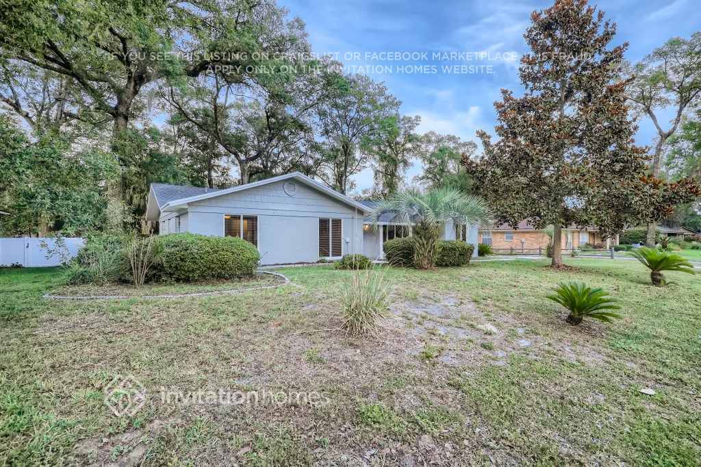 2817 Paces Ferry Rd W in Orange Park, FL - Building Photo