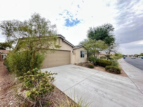 7986 Whitlocks Mill Ave in Las Vegas, NV - Building Photo - Building Photo