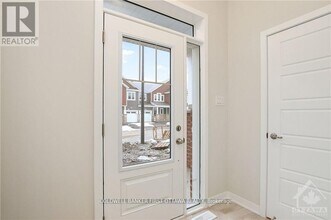71 Kindred Row in Ottawa, ON - Building Photo - Building Photo