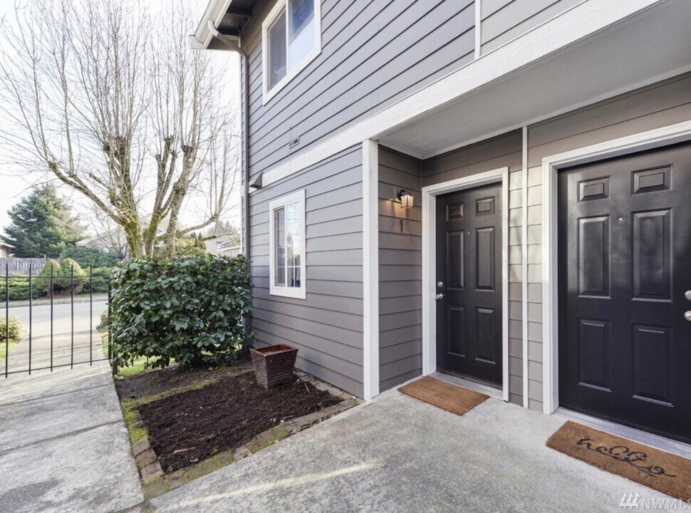 4656 N Pearl St in Tacoma, WA - Building Photo