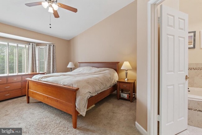 property at 3 Huntchase Ct