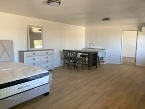 902 W Hopi Dr, Unit #20 in Holbrook, AZ - Building Photo - Building Photo