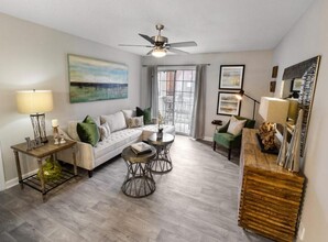 100 Ashford Gables Dr, Unit 05-101 in Dunwoody, GA - Foto de edificio - Building Photo