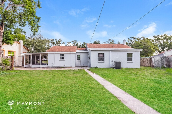 5086 46th Ave N in St. Petersburg, FL - Building Photo - Building Photo