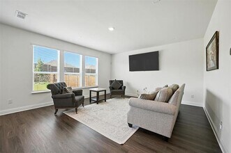 964 Burnett Dr in Aubrey, TX - Building Photo - Building Photo