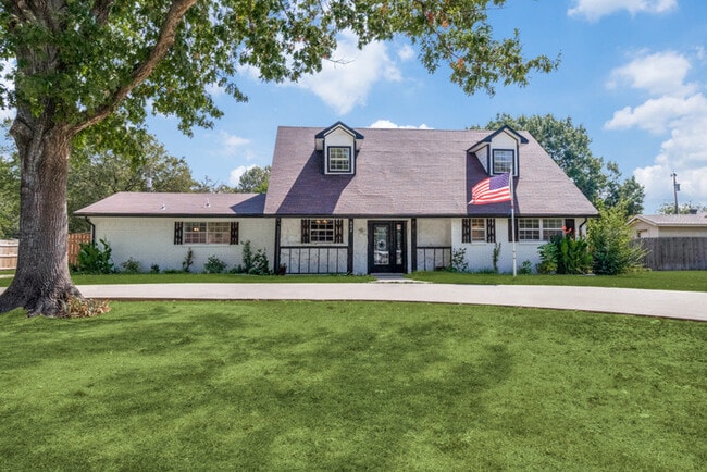 property at 602 Hunter St