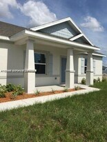 2240 SW Lawrence St in Port St. Lucie, FL - Building Photo