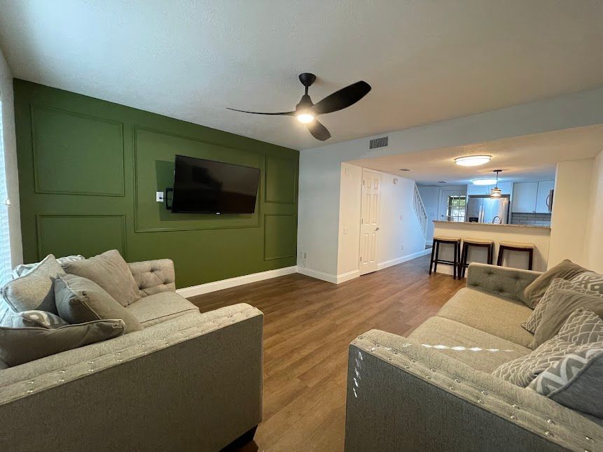 2105 Fletchers Point Cir in Tampa, FL - Building Photo