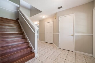 7346 Cherry Laurel Dr in Orlando, FL - Building Photo - Building Photo