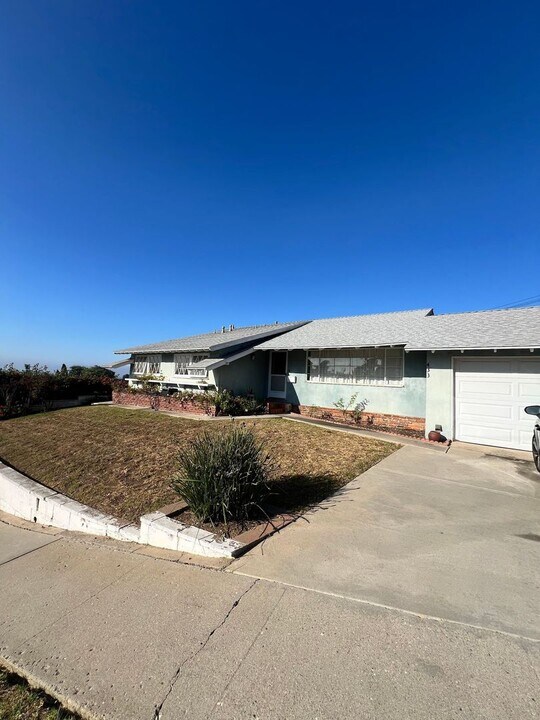 433 Arnett Ave in Ventura, CA - Building Photo