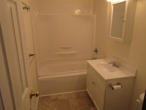 218 W Fairmount Ave, Unit 218 in State College, PA - Foto de edificio - Building Photo
