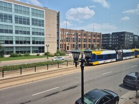 1912 University Ave W in St. Paul, MN - Building Photo
