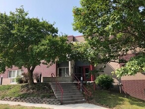 245 Hyland in Ames, IA - Building Photo - Interior Photo