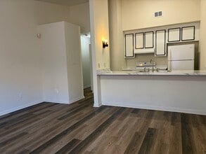 1812 W Tharpe St in Tallahassee, FL - Foto de edificio - Building Photo