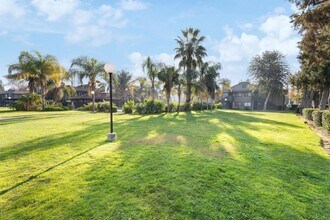 4860 E Lane Ave in Fresno, CA - Building Photo - Building Photo