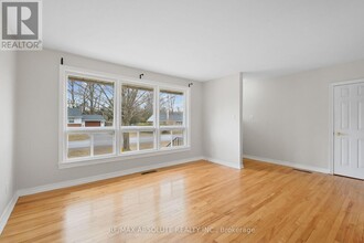 22 Jay Ave in Ottawa, ON - Building Photo - Building Photo