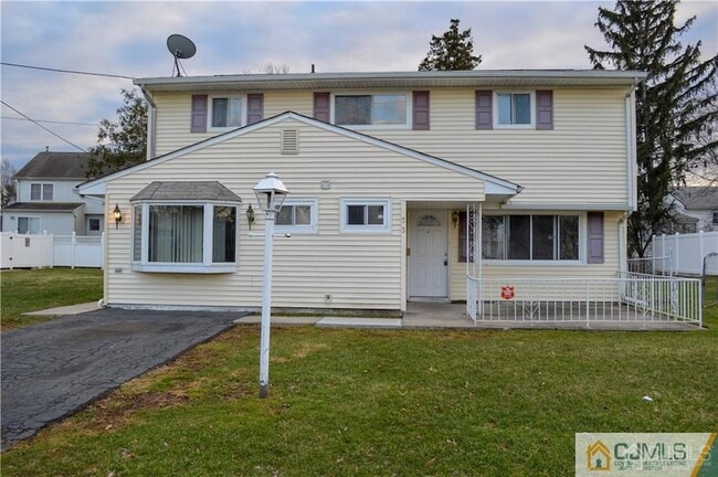 property at 33 Tennyson St