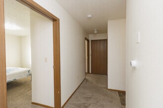 1515 14th Ave E, Unit 3 in West Fargo, ND - Building Photo - Building Photo