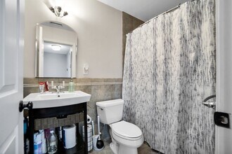 15 Ocean Ave, Unit #101 in Winthrop, MA - Building Photo - Building Photo