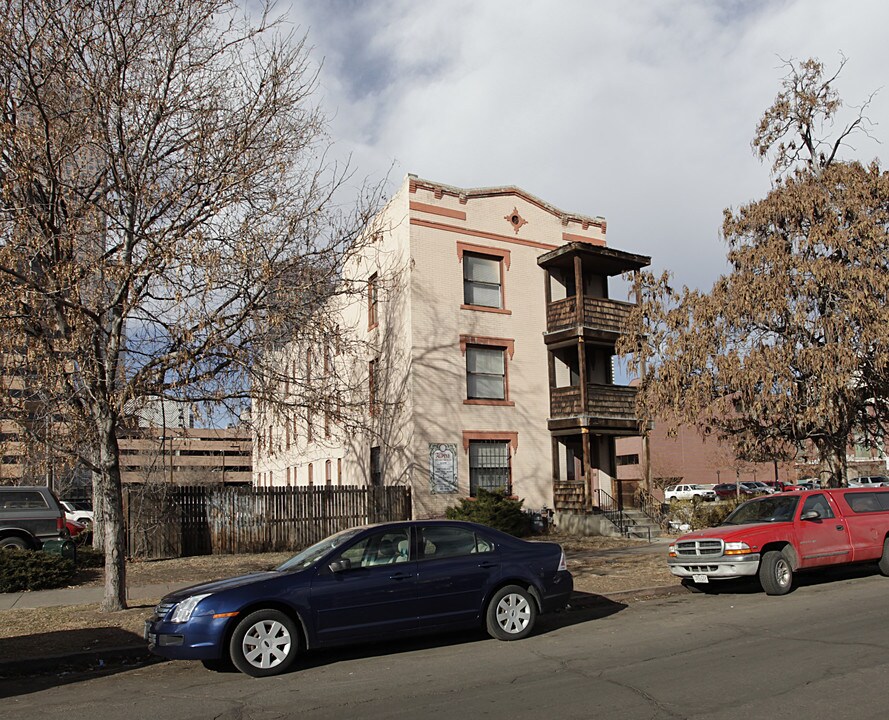 The Alpine Apartments in Denver, CO - Building Photo