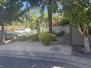 418 6th St in Petaluma, CA - Building Photo - Building Photo