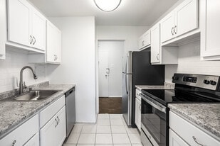 Calvert House Apartments in Washington, DC - Building Photo