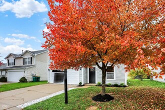 2488 Woodfield Blvd in Franklin, IN - Foto de edificio - Building Photo