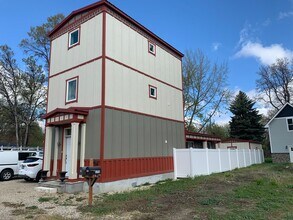 154 E Idaho St in Eagle, ID - Building Photo - Building Photo