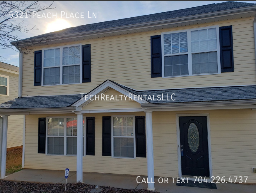 5321 Peach Pl Ln in Charlotte, NC - Foto de edificio
