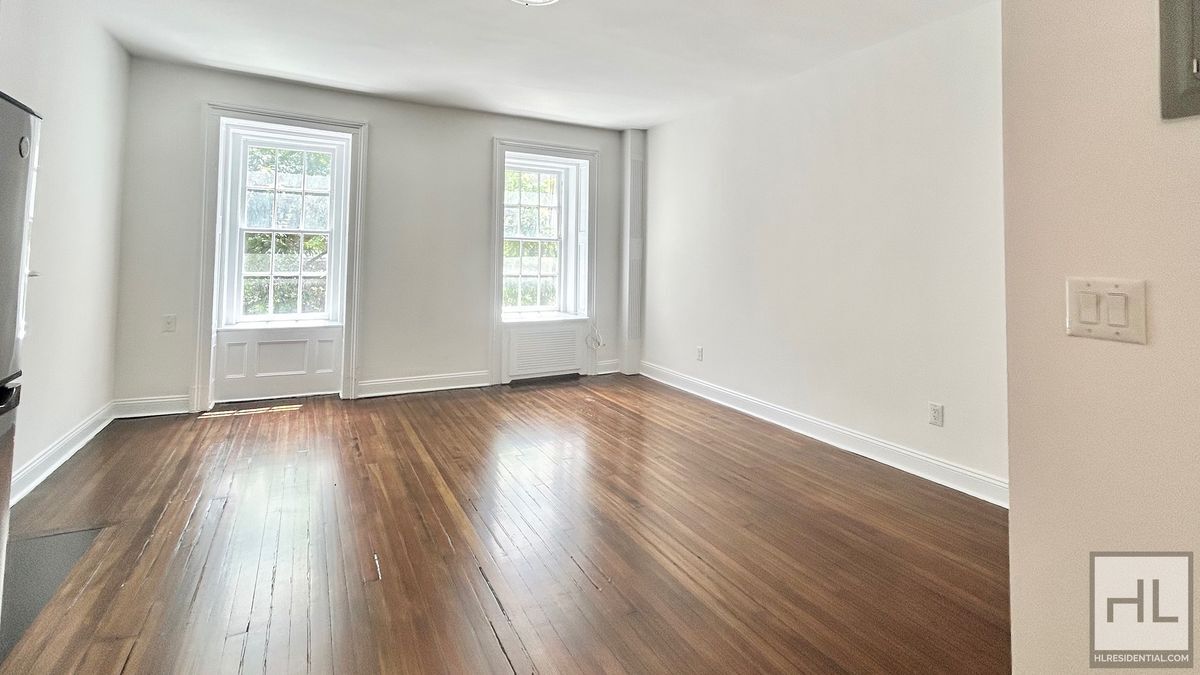 EAST 65 STREET in New York, NY - Building Photo