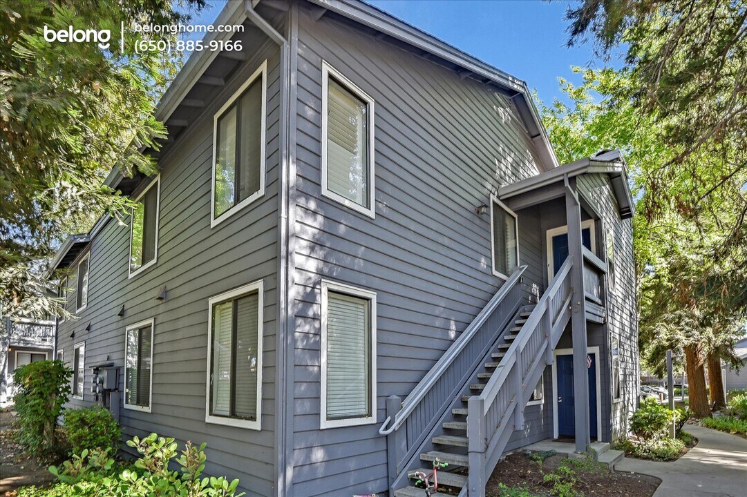 7112 Cross Creek Cir in Dublin, CA - Building Photo