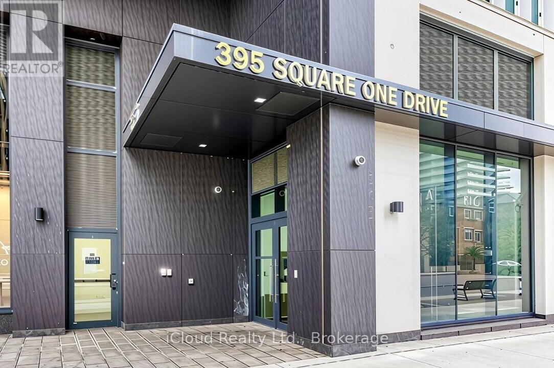 395 Square One Dr in Mississauga, ON - Building Photo