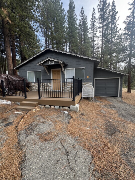 3462 Anne St in South Lake Tahoe, CA - Building Photo