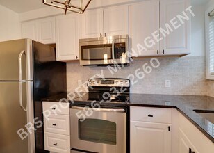25863 Woodward Ave in Royal Oak, MI - Building Photo - Building Photo