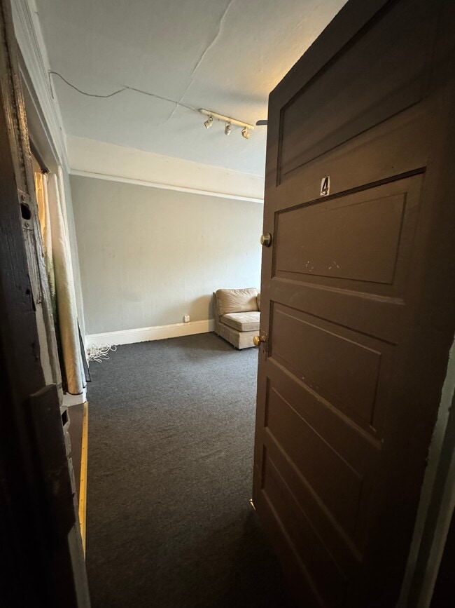 property at 1717 W Burnside St