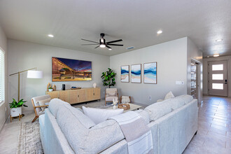 3650 Parkview Dr in Lake Havasu City, AZ - Building Photo - Building Photo