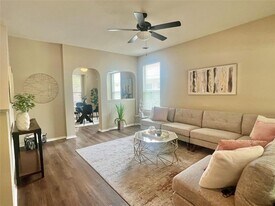 144 Sampson in Kyle, TX - Building Photo