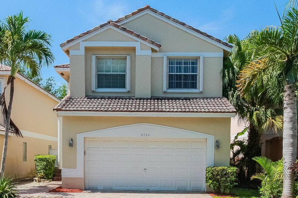 9724 NW 1st Manor in Coral Springs, FL - Building Photo