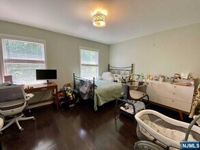 144 Panorama Dr in Edgewater, NJ - Building Photo - Building Photo