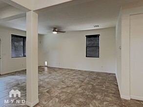 10709 Dobbs Ave in Las Vegas, NV - Building Photo - Building Photo