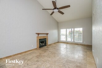 9811 S 47th Pl in Phoenix, AZ - Building Photo - Building Photo