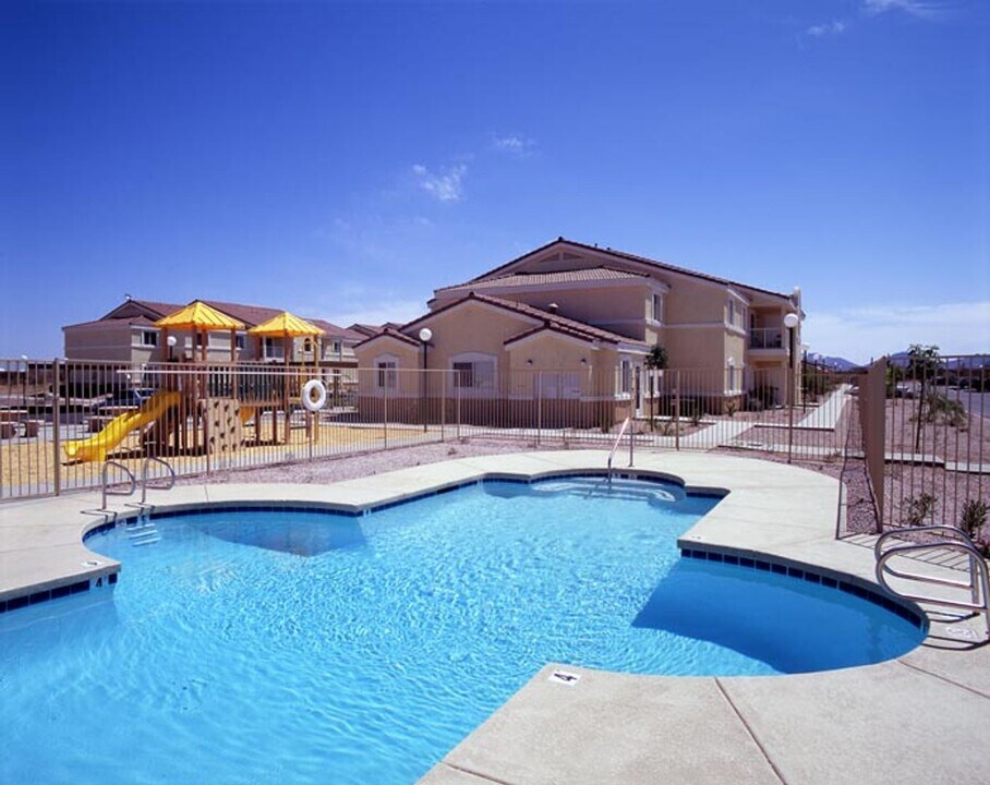 1617 E Quail Trail St in Quartzsite, AZ - Building Photo
