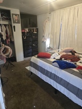 1075 Sweeten Creek Rd in Asheville, NC - Foto de edificio - Building Photo