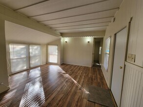 2012 Palm St in St. Cloud, FL - Building Photo - Building Photo